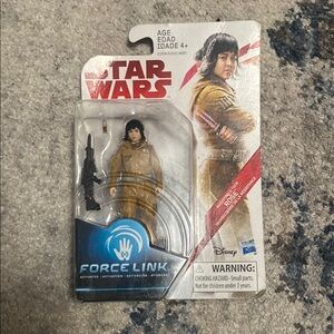 Selling a Star Wars action figure (Still boxed).
